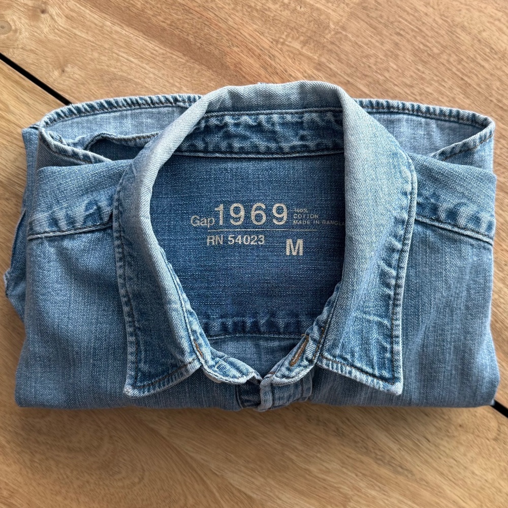 Gap | M | Sleeveless Denim Shirt - Picture 11 of 11